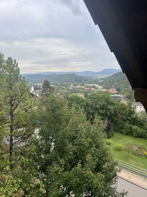 Helles Haus mit zwei separaten Wohnungen nahe der Schweizer Grenze