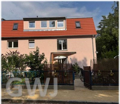 Erholung vom Alltag im Grünen: Neue exkl. 3,5-Zi-DG-Wohng im ruhigen, familienfreundl. Kleinmachnow