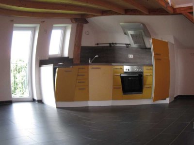 Helle 2,5-Zimmer- Plus   2  Maisonette    ( 4.5 ) Wohnung im 2. OG in Ebersbach-Musbach