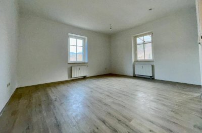 Sehr helle und geräumige Mietwohnung mit Balkon!