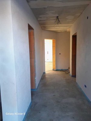 Attraktiver Neubau in Salgen mit Garten