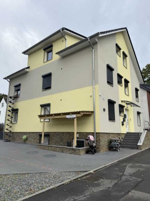 Großzügig geschnittene 4-Zimmer-Wohnung in zentraler Lage