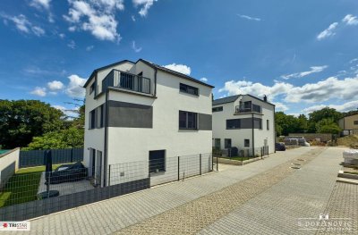 • NEU! • ZIEGELMASSIV • 12 REIHENHÄUSER • 2 PKW-STELLPLÄTZE PRO HAUS • GARTEN &amp; TERRASSE • BELAGSFERTIG • FISCHAMEND •