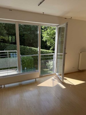 Sonnige Dreieinhalb-Zimmer-Wohnung in einer der besten Lagen Heilbronns
