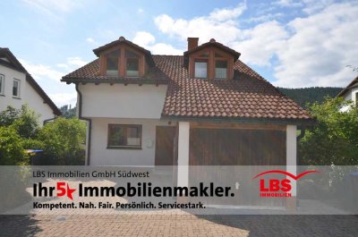 Attraktives Einfamilienhaus mit Einliegerwohnung in ruhiger Lage