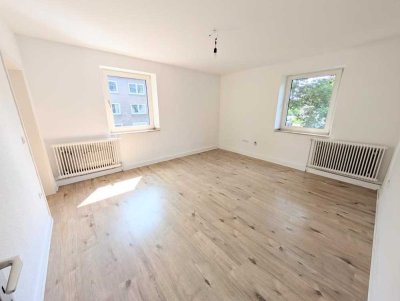 **Einziehen und wohlfühlen! +neues Tageslichtbad +frisch gestrichen +neuer Laminat +eigener Garten**