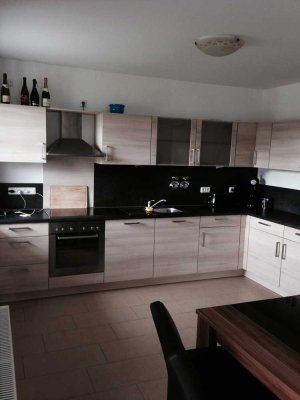 Ansprechende und gepflegte 2,5-Zimmer-Wohnung mit Balkon und Einbauküche in Kammlach