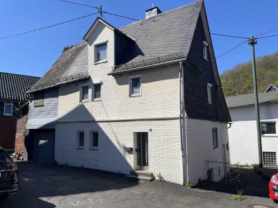 Kleines Fachwerkhaus im alten Ortskern von Struthütten!