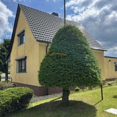 Wohnoase mit Weitblick: Einfamilienhaus mit Sauna, Pool & Ausbaureserve in Medingen