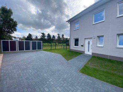 ERSTBEZUG + Tolles Reihenhaus + Terrasse und Garten + Hochwertige Ausstattung