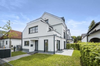 Architektur im Villencharme – Erstbezug mit Dachterrasse und eigenem Garten