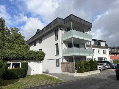 Hochwertige 3-Zimmer Dachgeschosswohnung in bester Lage von Lev. Lützenkirchen