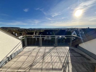 Wohnen mit Aussicht: 3-Zimmer-Maisonettewohnung mit Loggia