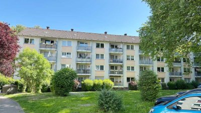 Bestlage Holsterhausen: Moderne 3-Zimmer-Wohnung mit Balkon in ruhiger Seitenstraße
