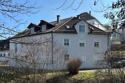 Sonnige 3-Zi.-DG-Wohnung mit Ausblick in Straubing