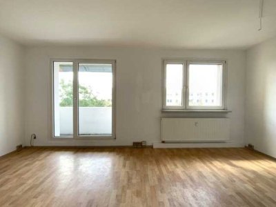 4-Zimmerwohnung mit Balkon und EBK
