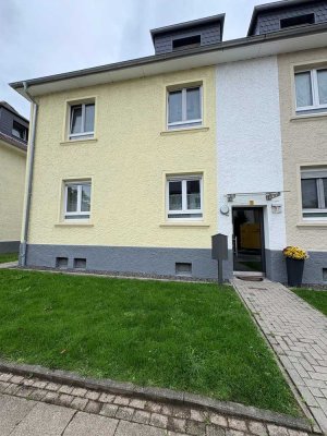 Modernisierte 2,5-Zimmer-Wohnung im 1. Obergeschoss – mit großzügiger Wohnküche