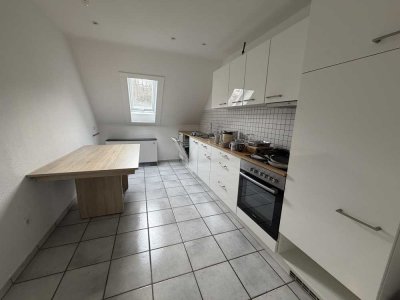 RS-Haddenbach, Schöne drei Zimmer Wohnung mit Einbauküche