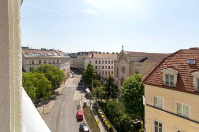 Südseitiger Altbau mit schönem Ausblick! Sanierungsbedürftige 3,5-Zimmer-Wohnung im 3. Stock
