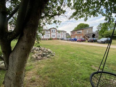 Ehemaliger Dreiseitenhof mit 7 Wohneinheiten an der Ostseeküste