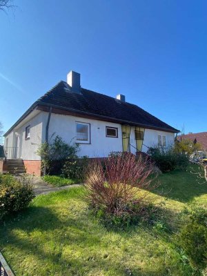 Ein- bis Zweifamilienhaus mit Gestaltungspotenzial