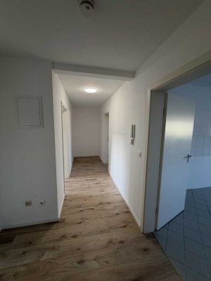 2-Zimmer-Wohnung im Kulturdenkmal „Nebeniusblock“ – frei & provisionsfrei