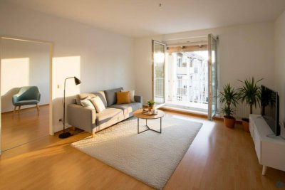 Sonnige Wohnung mit schöner Raumaufteilung, Balkon, 2 Parkplätze