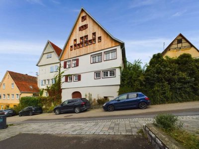Wohlfühlwohnen mit Aussicht in kernsaniertem Denkmalhaus