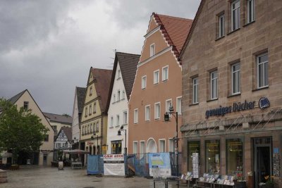 Mehrere frisch denkmalsanierte Wohnungen , mit Terrasse/ Balkon, zu vermieten