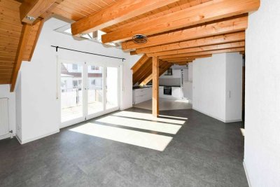 ImmoBillia:"4,5 Zimmer DG-Maisonette-Wohnung mit großzügigem Wohn-/Essbereich."