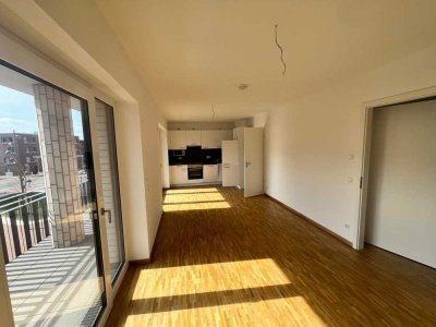 Lichtdurchflutete 3-Zimmer-Wohnung mit Balkon am Maria-Telkes-Platz