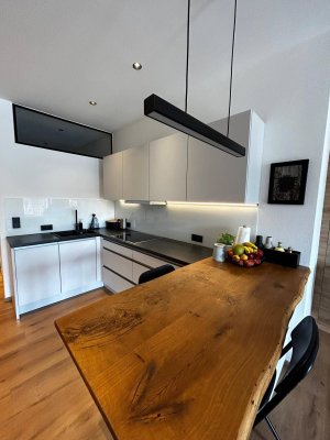 Voll möblierte 40 m² Wohnung mit 10 m² Balkon &amp; Parkplatz in Fulpmes zu vermieten