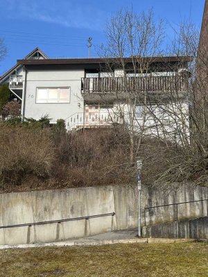 sofort bezugsfreies Wohnhaus mit Einliegerwohnung und Pool