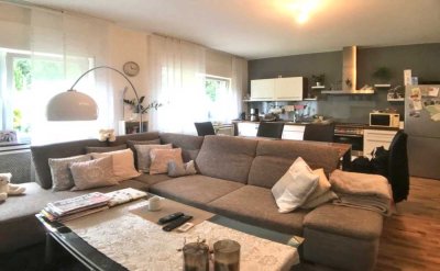 Helle 2-Zimmer Erdgeschosswohnung mit Terrasse in Hürth