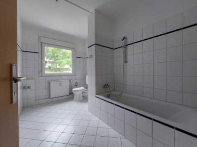 Die Besonderheit unter den 1-Zimmer-Wohnungen: großes Bad, große Küche in Gorbitz!