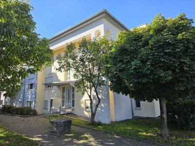 Sonnenverwöhnte 3-Zimmer-Wohnung mit eigenem Garten - im Herzen von Steinenbronn