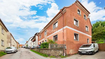 Zweifamilienhaus mit viel Platz und Gestaltungsfreiheit in ruhiger Lage