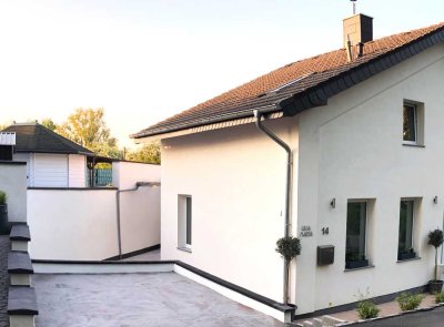 Kernsaniertes Siedlungshaus „Casa Maria“ mit direkter Wurmtalnähe