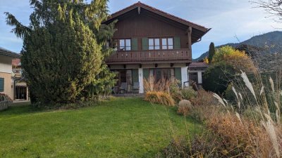 Stilvolles Einfamilienhaus mit unverbaubarem Blick auf Brauneck/Karwendel