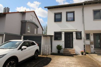 Sofort wohlfühlen: 4-Zi.-REH mit Garten, Klimaanlage, Sauna und Garage in Massenbachhausen