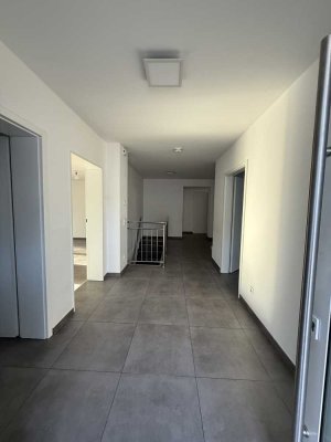 Erdgeschoss-Gartenwohnung im Bungalow-Stil mit privatem Eingang