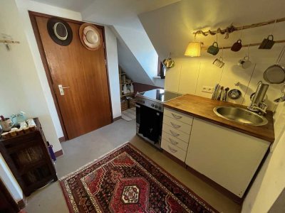 Freundliche 1-Zimmer-DG-Wohnung in Stein