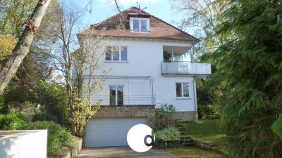 Exklusive 3 ½-Zi.-Wohnung mit Gartennutzung in schöner Lage in Degerloch