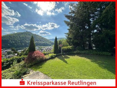 PREISREDUZIERUNG - Einfamilienhaus mit Einliegerwohnung und exklusivem Blick auf den Hohen Urach