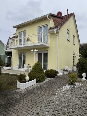 Einfamilienhaus am Stausee Straußfurt!