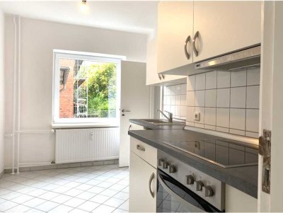 Schöne 2Zi.-Wohnung. Zwischen Kieler Hörn, Brook und Langsee.