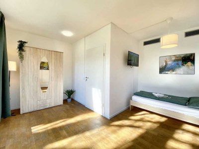 Renoviertes WG-ZIMMER (15 qm) in Wohngemeinschaft ab 1.11.2025! TV, WaMa, Highspeed-Internet inkl.