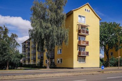 Zentrale 3-Zimmer-Wohnung mit Balkon //4.OG , Rechts