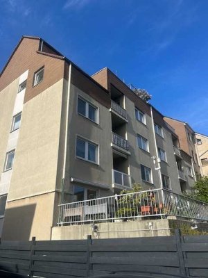 Freie 3-Zimmer Mietwohnung mit Balkon, Einbauküche  und Tiefgarage zum Sofortbezug
