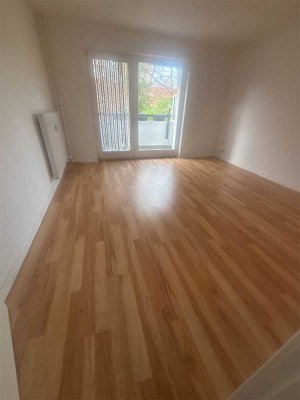 Helle moderne 3 Zimmerwohnung mit Balkon zum 16.01.2026 neu vermietbar!